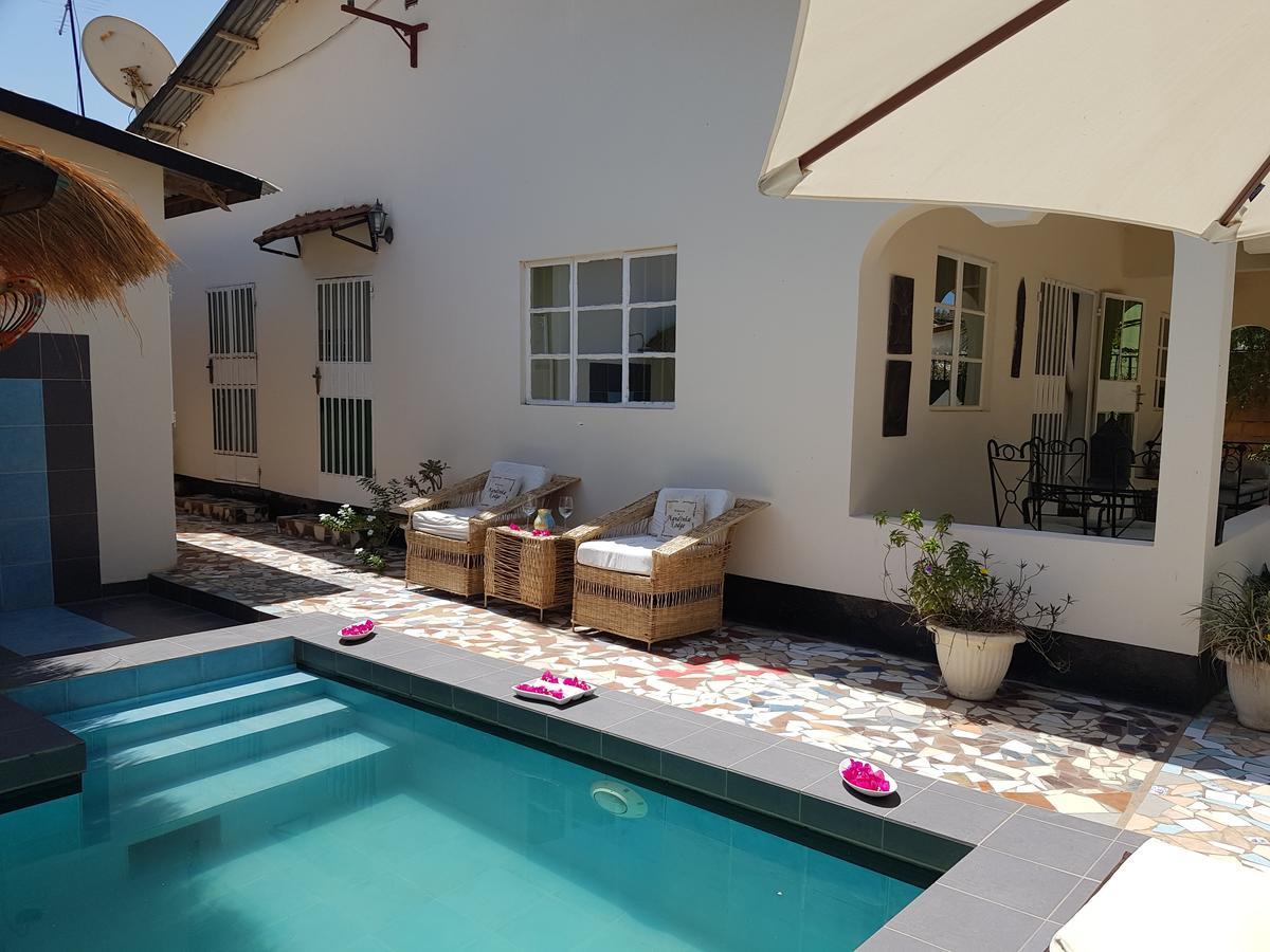 Mandinka Lodge Kololi Exterior photo